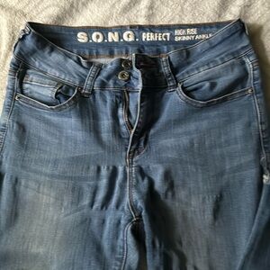 S.O.N.G “Perfect” High rise skinny ankle jeans
